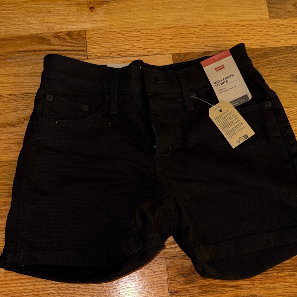 Levi's Women's Black Jean Shorts - Picture 7 of 9